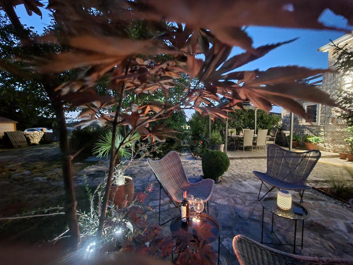 Villa Stonehouse Ana With Jacuzzi Rovinj-Krmed Extérieur photo