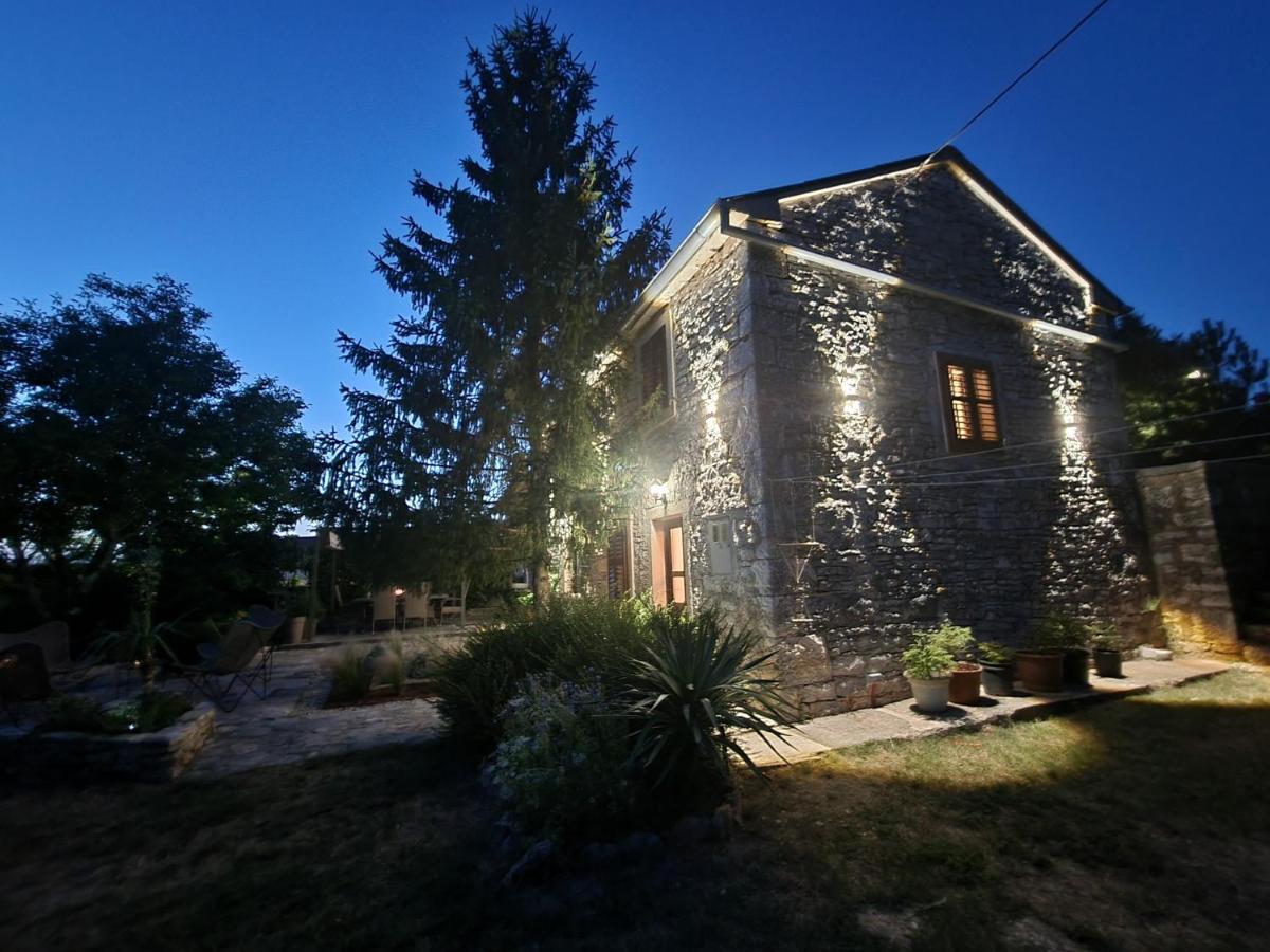 Villa Stonehouse Ana With Jacuzzi Rovinj-Krmed Extérieur photo