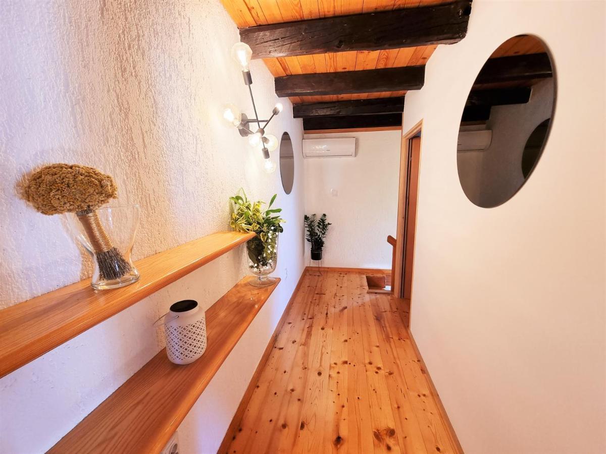 Villa Stonehouse Ana With Jacuzzi Rovinj-Krmed Extérieur photo