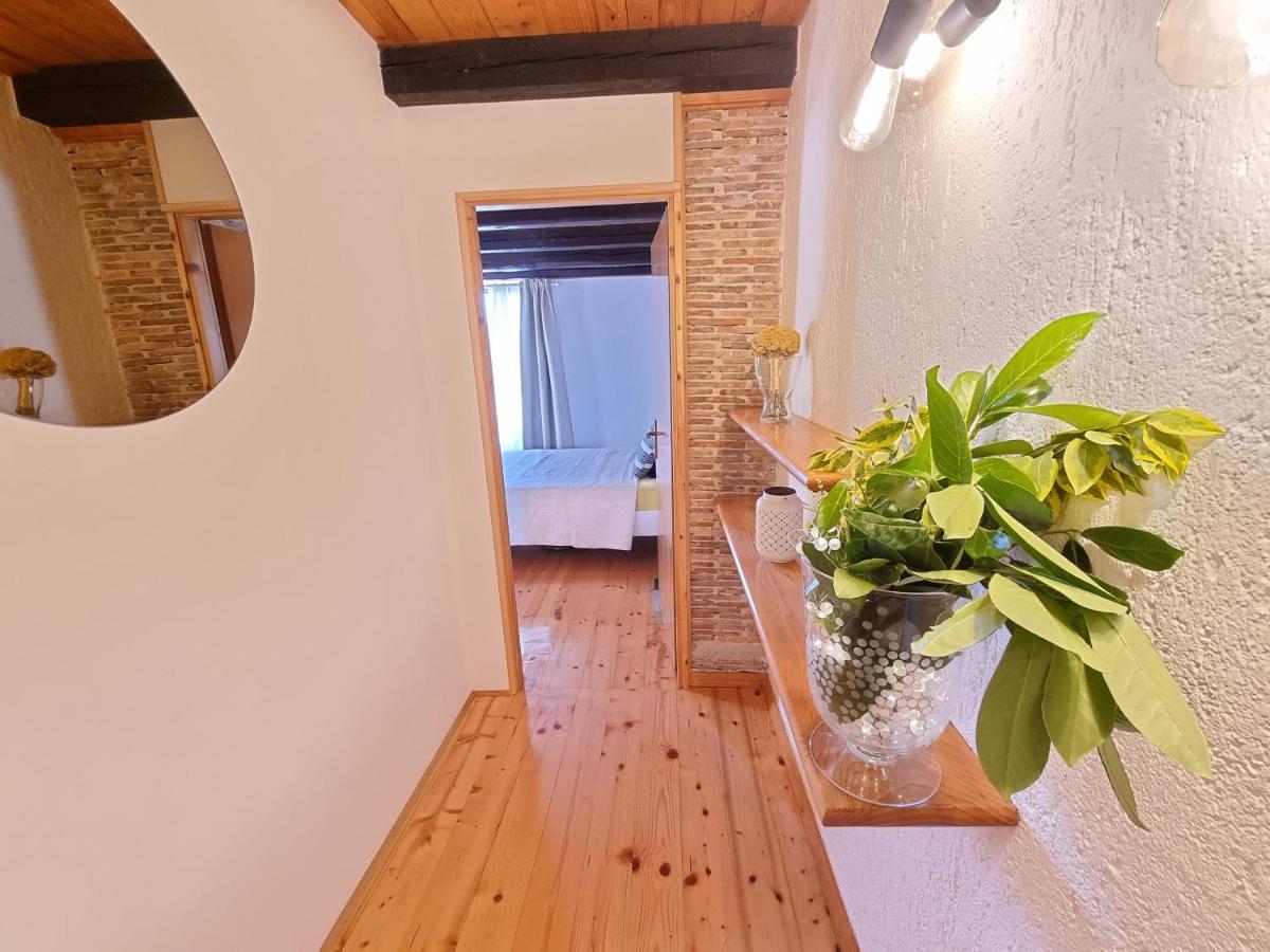 Villa Stonehouse Ana With Jacuzzi Rovinj-Krmed Extérieur photo