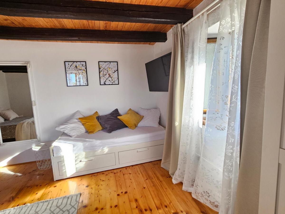 Villa Stonehouse Ana With Jacuzzi Rovinj-Krmed Extérieur photo