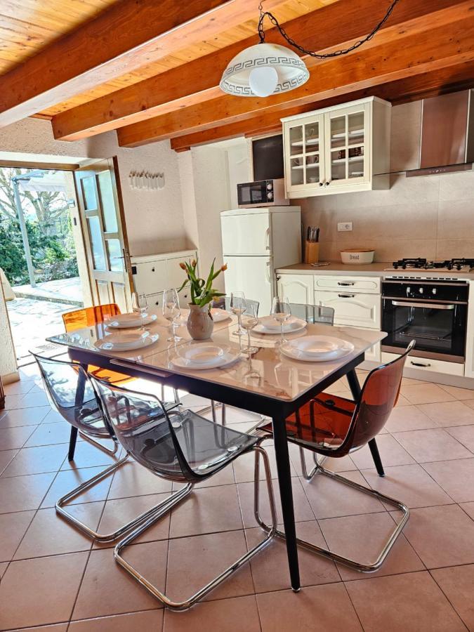 Villa Stonehouse Ana With Jacuzzi Rovinj-Krmed Extérieur photo